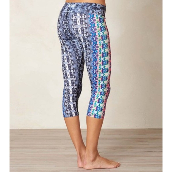 Prana Roxanne Capri Black Hydrobloom Yoga Leggings Size XL Mid-Rise Cropped Pant - Picture 3 of 11